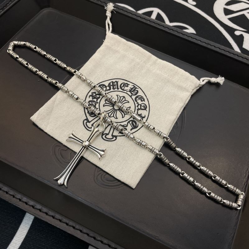 Ch*0me He**ts necklaces